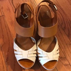 Write tan wedge sandal heels 8